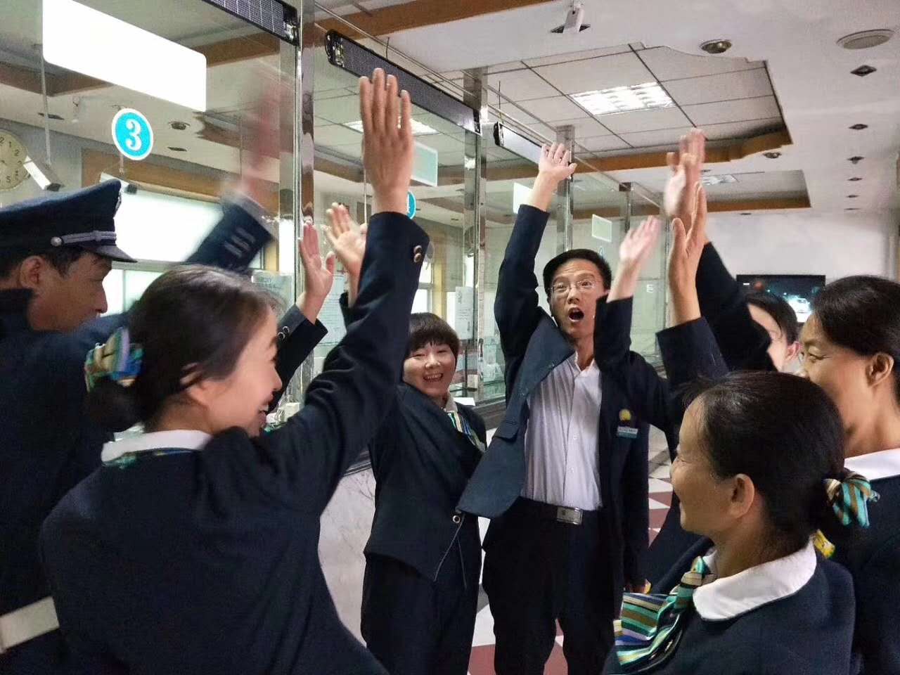 中国农业银行平凉分行崆峒支行第2期【打造厅堂营销标杆项目】2