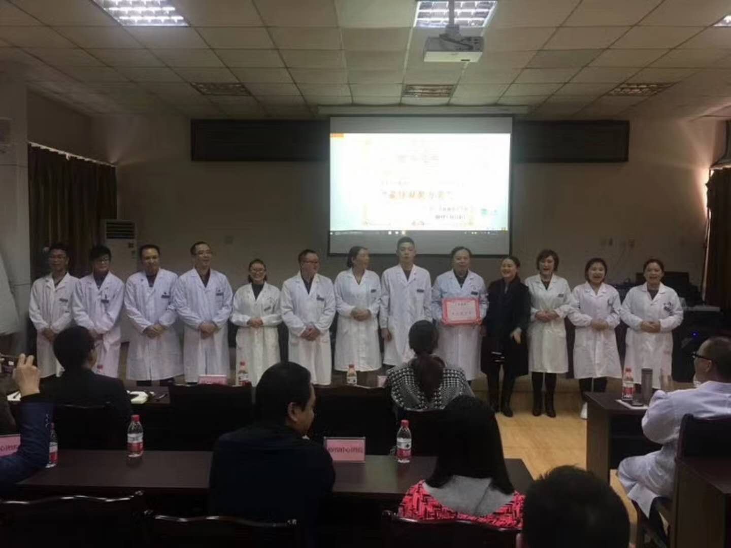 新盛镇卫生院打造《医院服务标杆窗口》项目1 新盛镇卫生院打造《医院服务标杆窗口》项目1